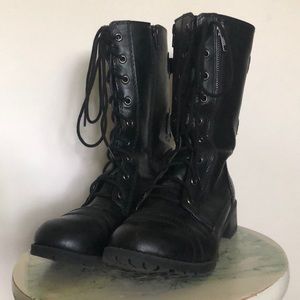 Used lace-up boots